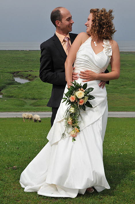 Brautpaar am Deich
